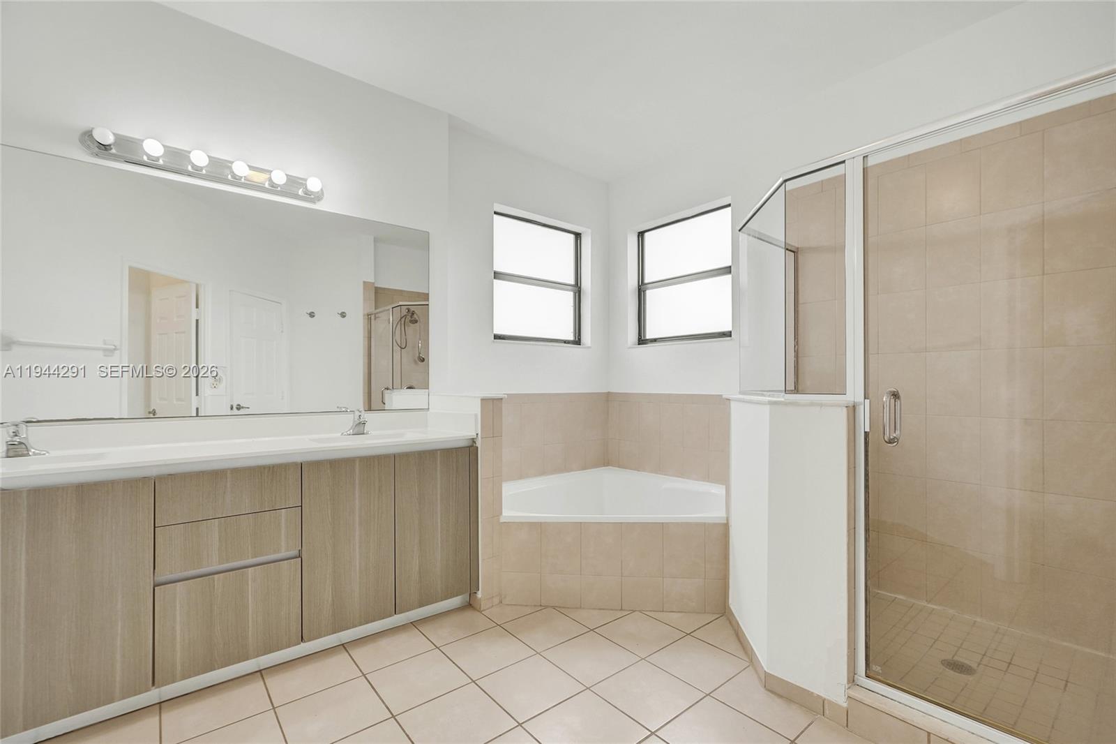 3504 W 94th St, Hialeah FL 33018