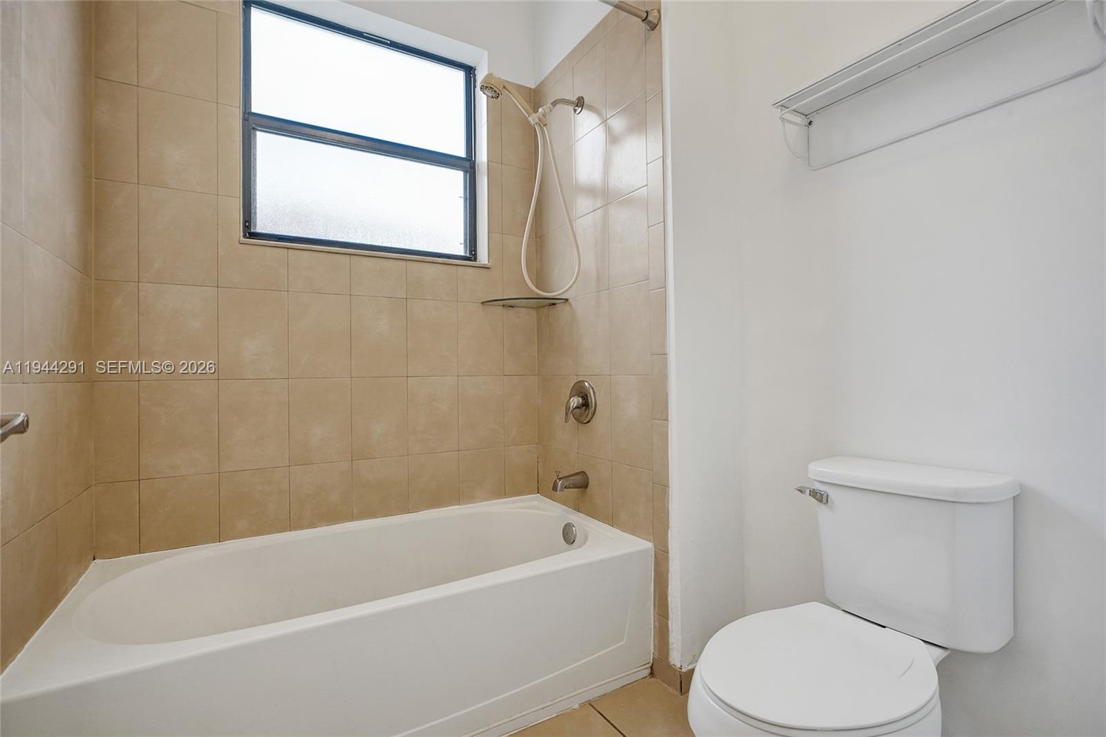 3504 W 94th St, Hialeah FL 33018