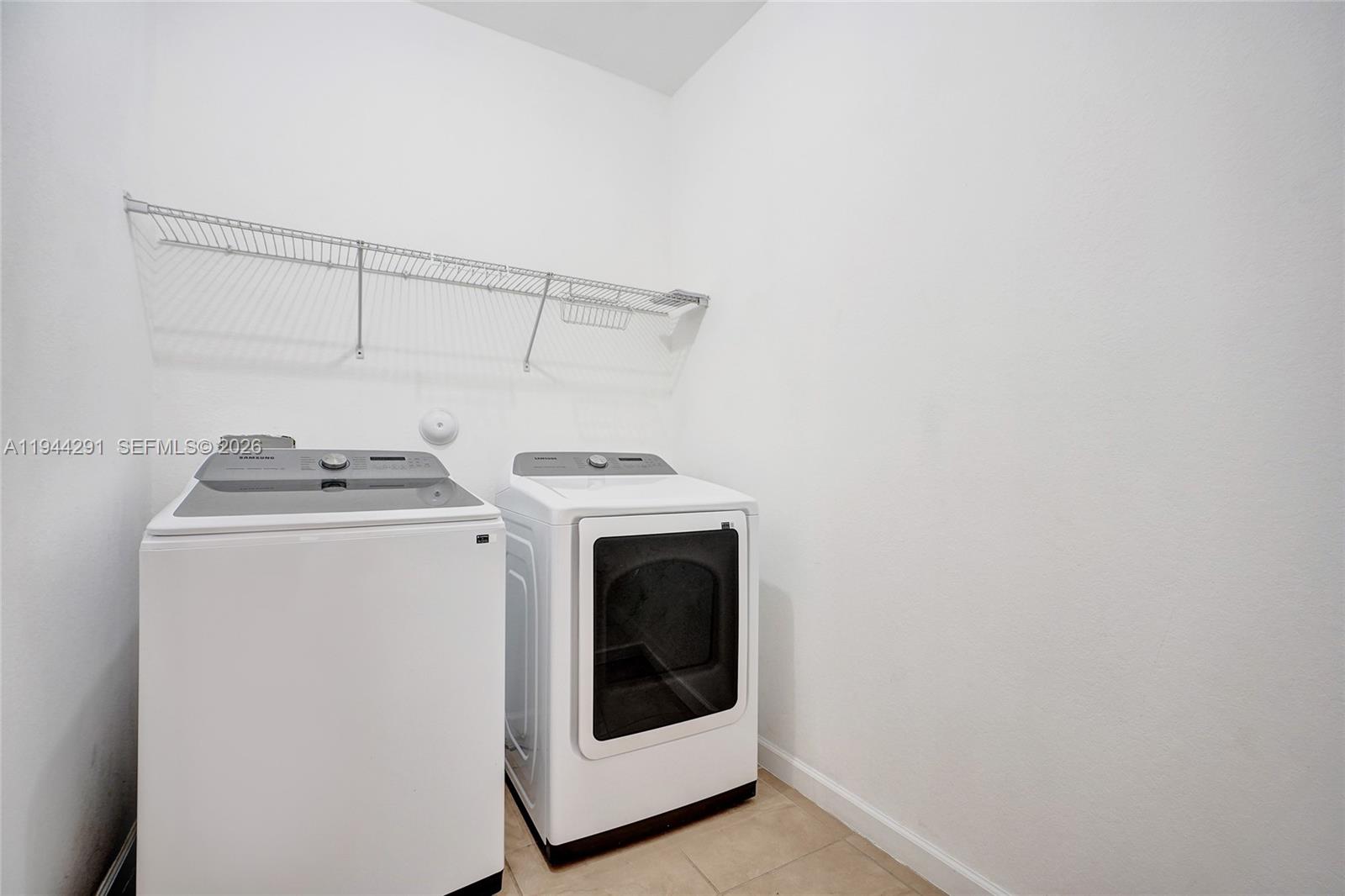 3504 W 94th St, Hialeah FL 33018