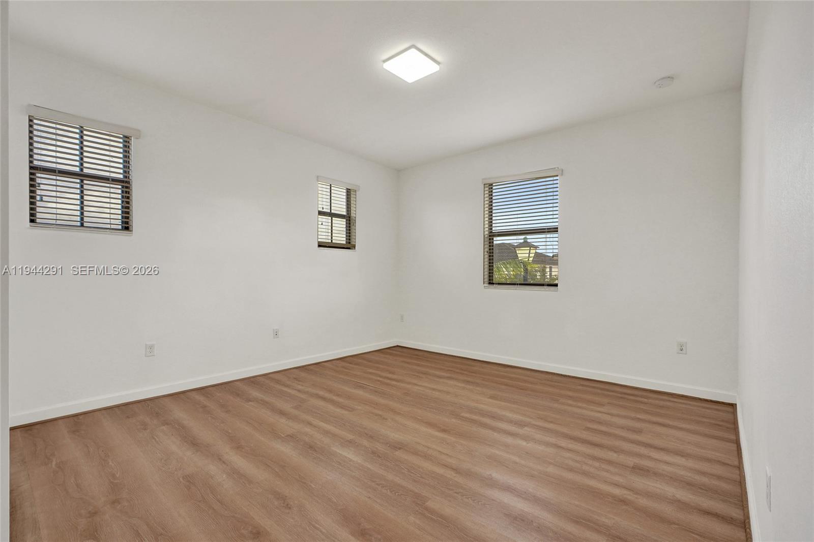 3504 W 94th St, Hialeah FL 33018