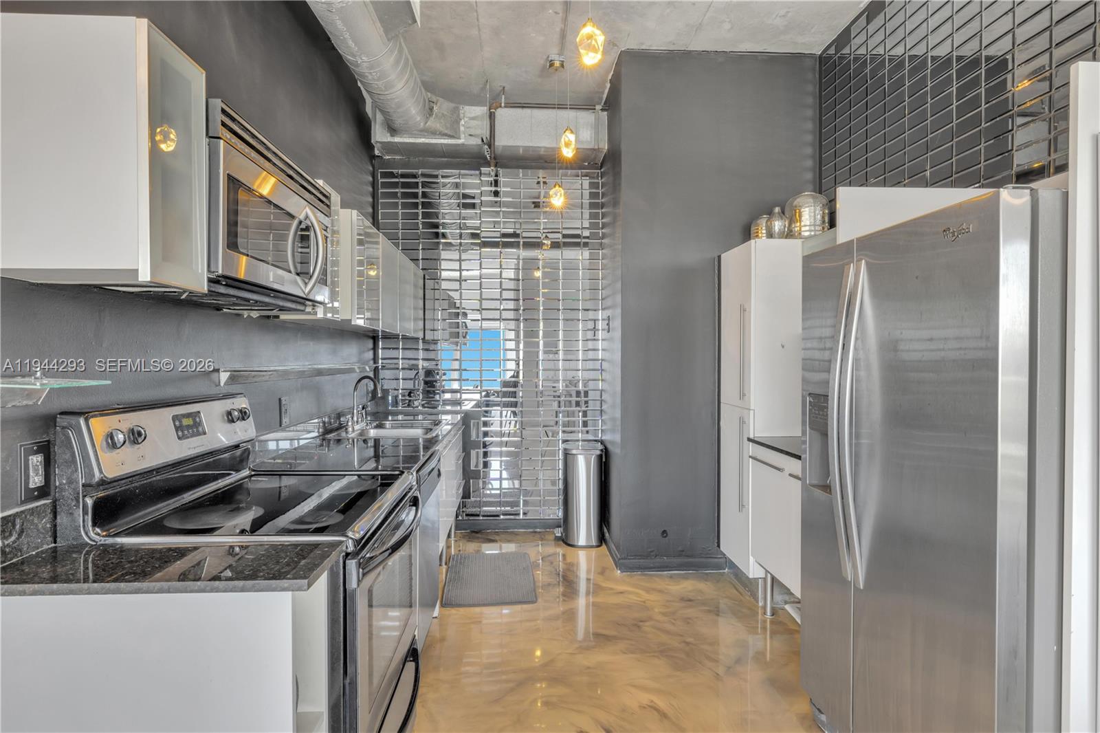 10 SW South River Dr #1111, Miami FL 33130