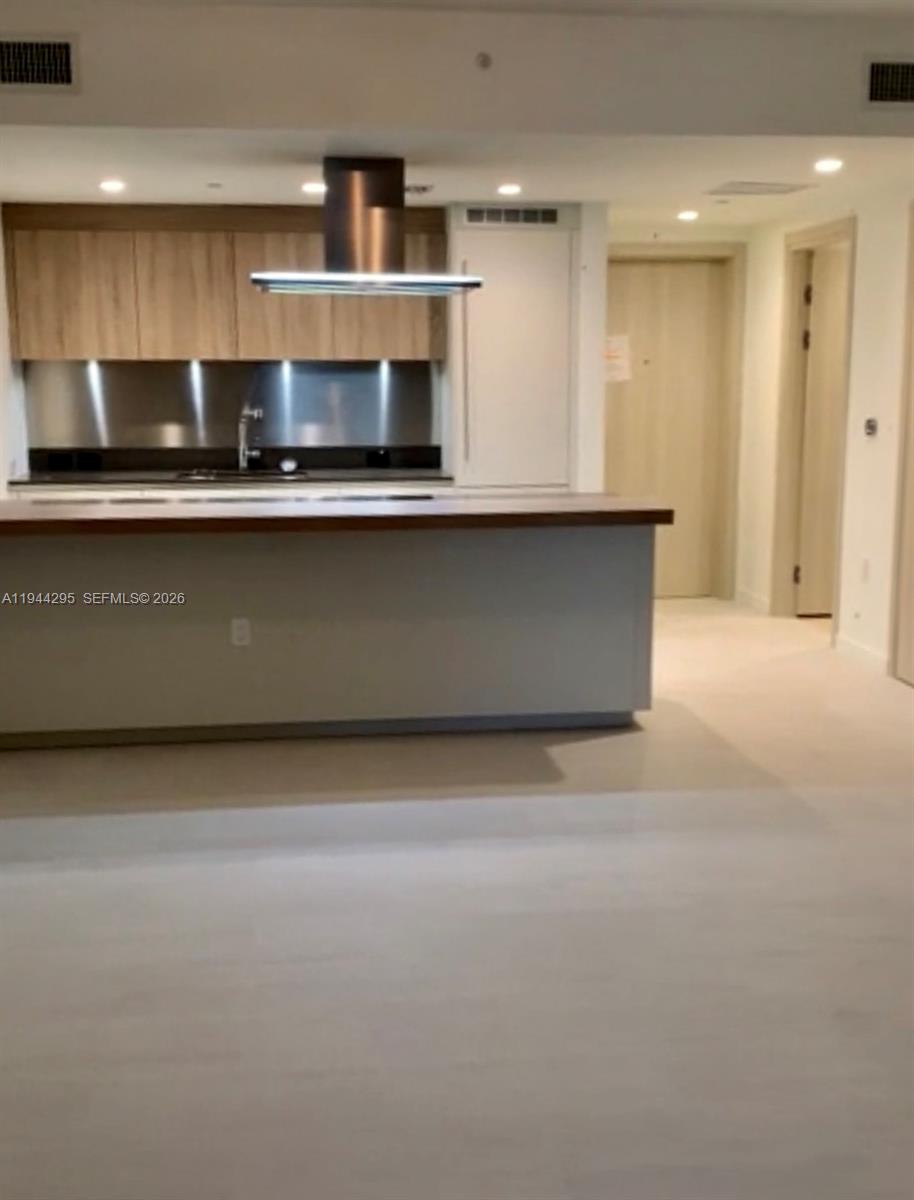 1000 Brickell #4114, Miami FL 33131