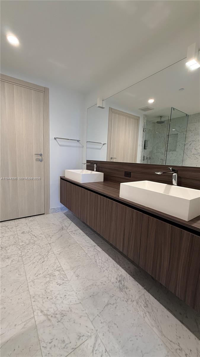 1000 Brickell #4114, Miami FL 33131