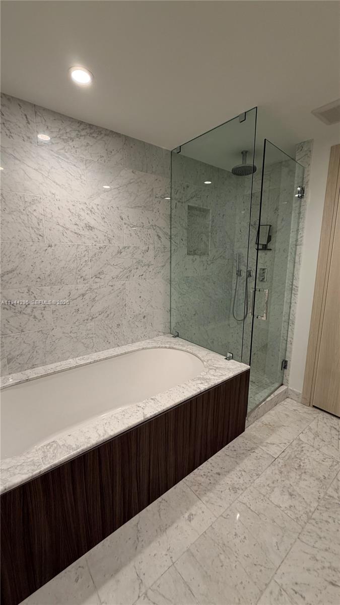 1000 Brickell #4114, Miami FL 33131