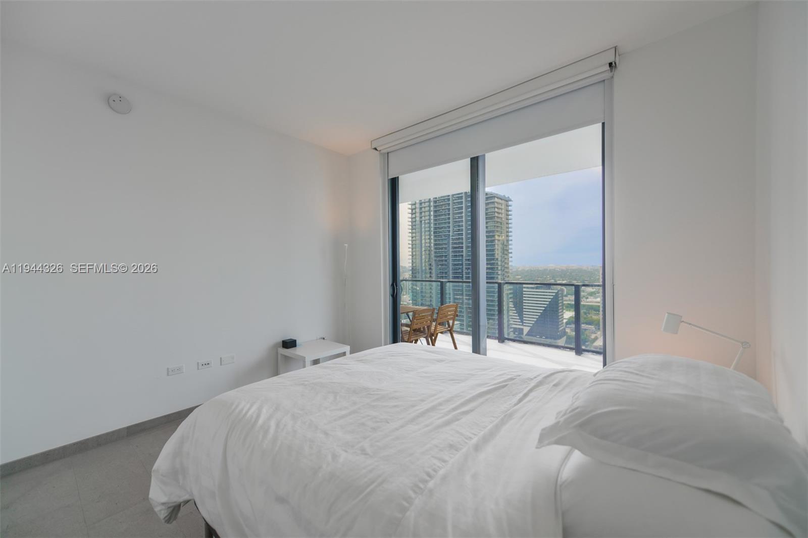 68 SE 6th St #2710, Miami FL 33131