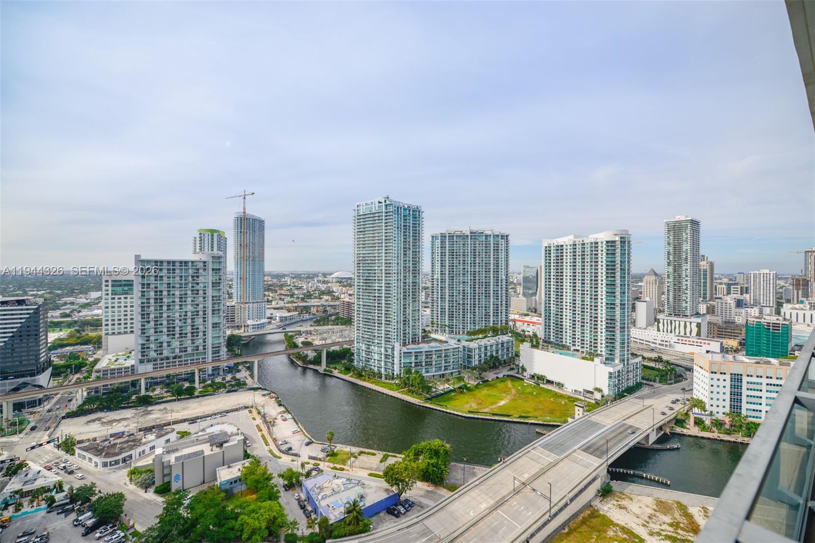 68 SE 6th St #2710, Miami FL 33131