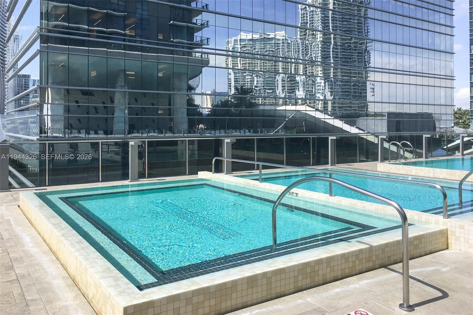 68 SE 6th St #2710, Miami FL 33131