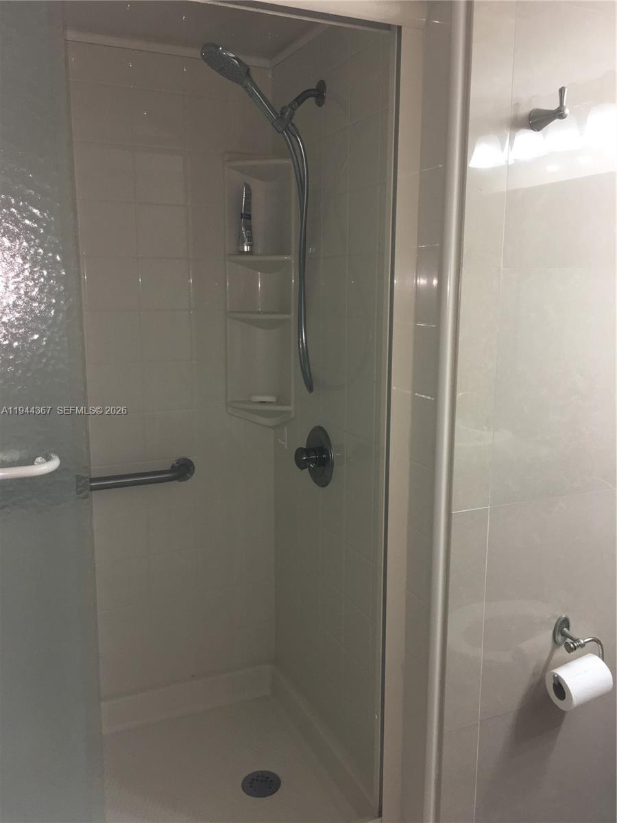 540 Brickell Key Dr #1006, Miami FL 33131