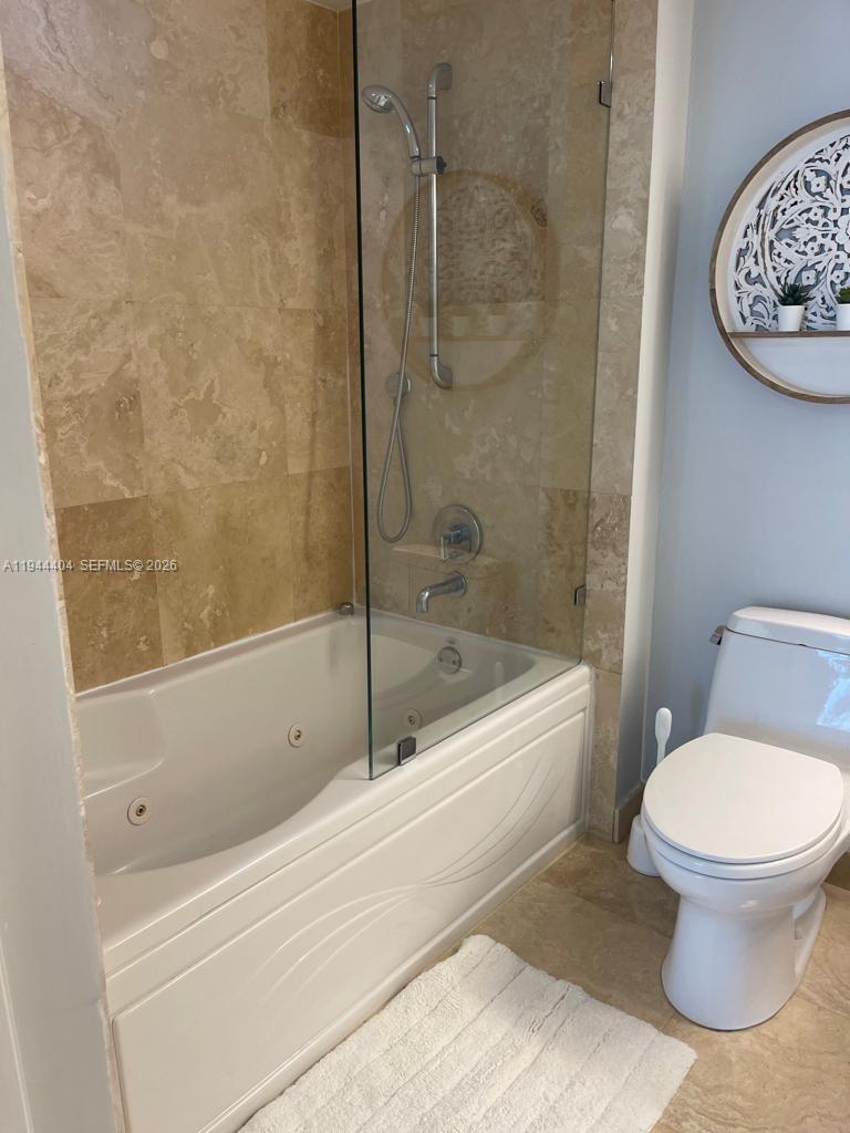 41 SE 5th St #1215, Miami FL 33131