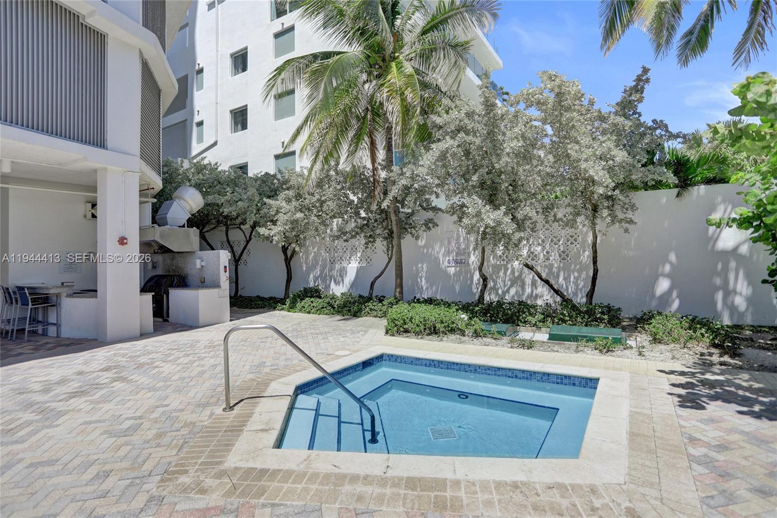 6515 Collins Ave #1806, Miami Beach FL 33141