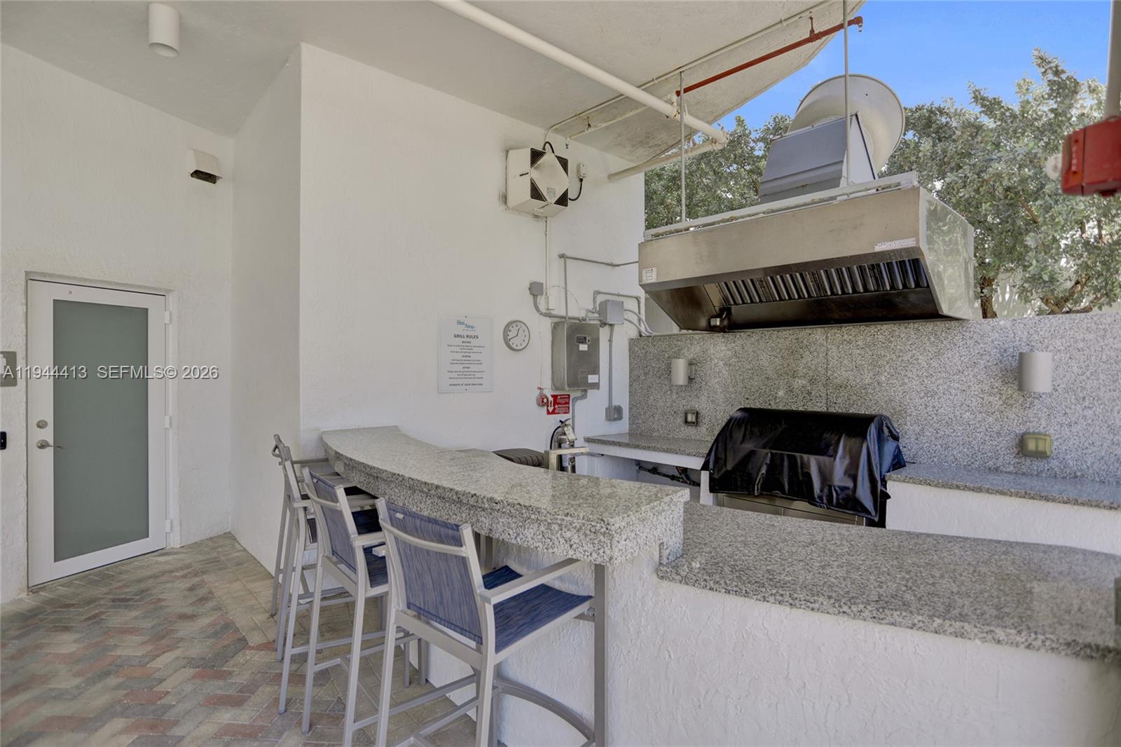 6515 Collins Ave #1806, Miami Beach FL 33141