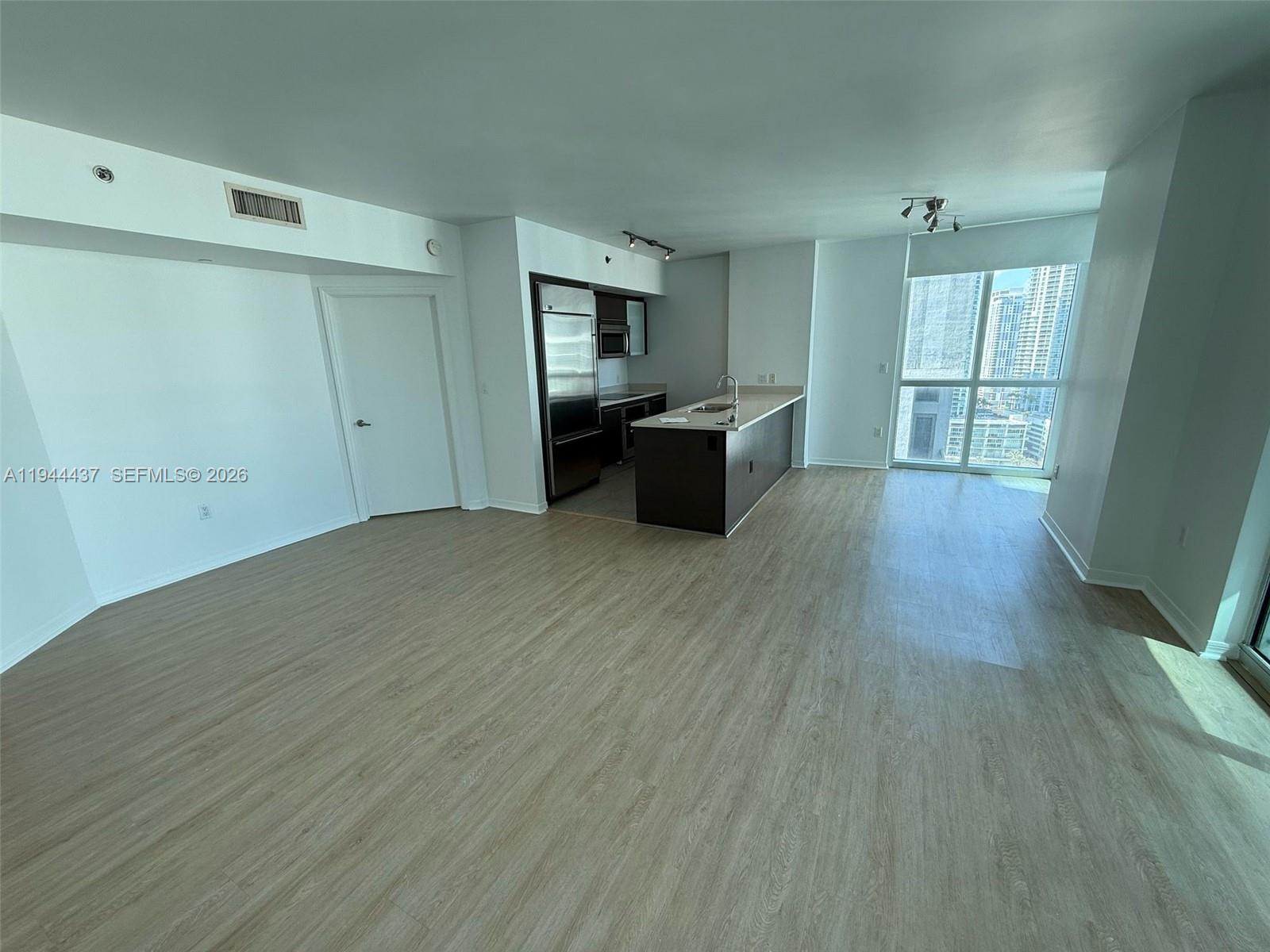 55 SE 6th St #2601, Miami FL 33131