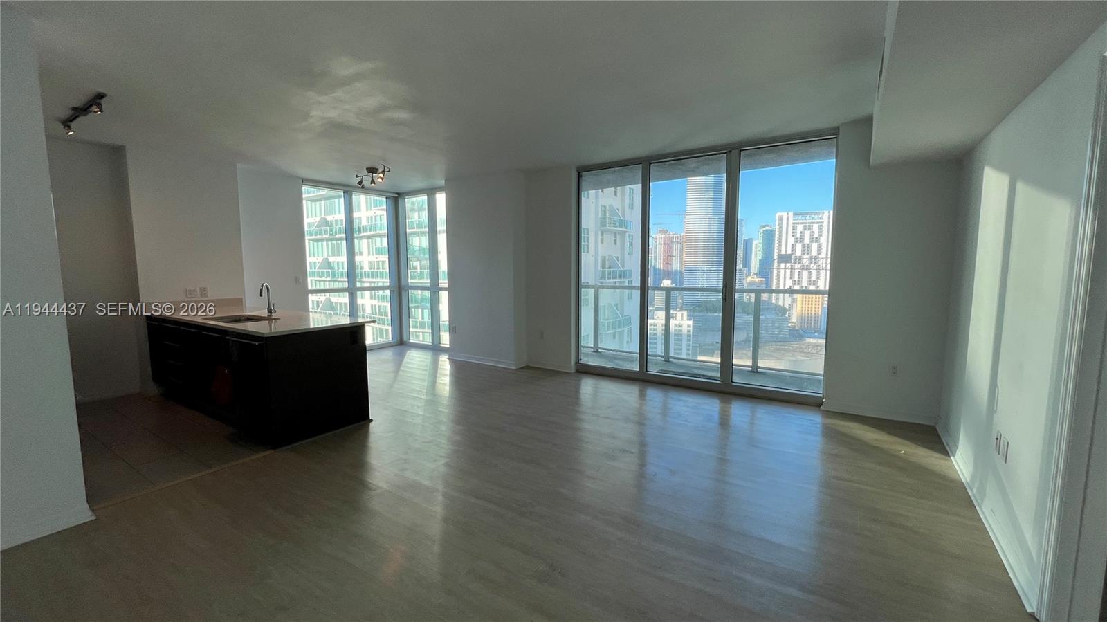 55 SE 6th St #2601, Miami FL 33131