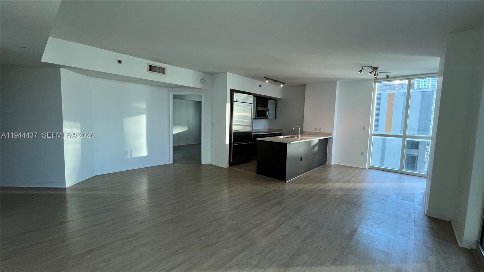 55 SE 6th St #2601, Miami FL 33131