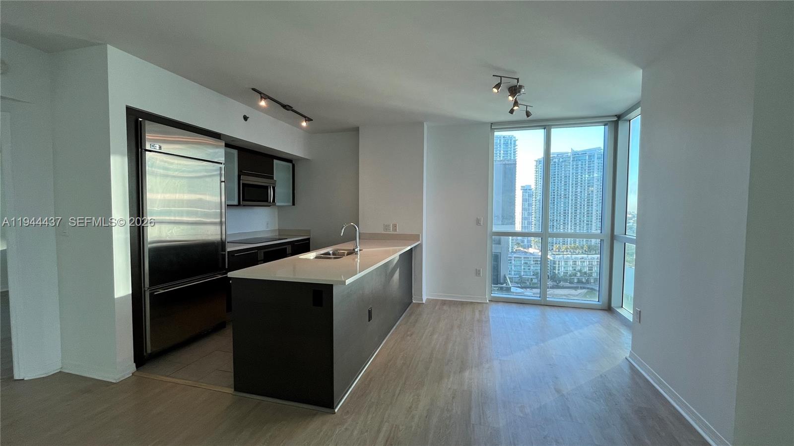 55 SE 6th St #2601, Miami FL 33131