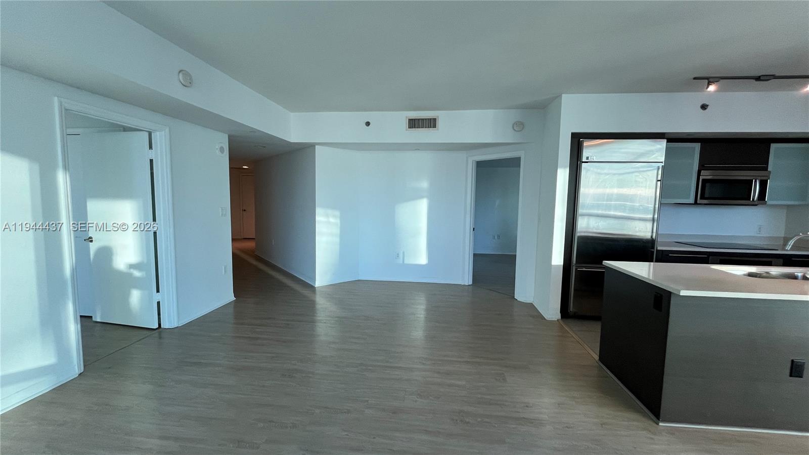 55 SE 6th St #2601, Miami FL 33131