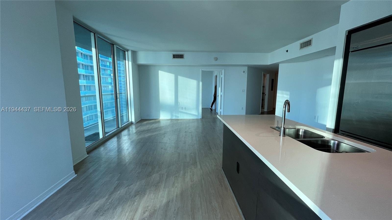 55 SE 6th St #2601, Miami FL 33131