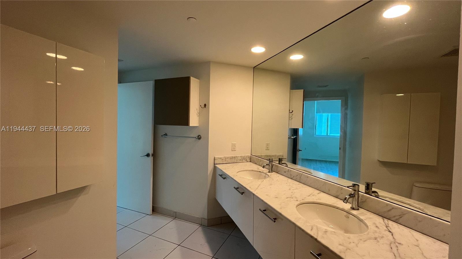 55 SE 6th St #2601, Miami FL 33131