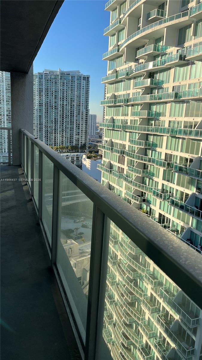 55 SE 6th St #2601, Miami FL 33131
