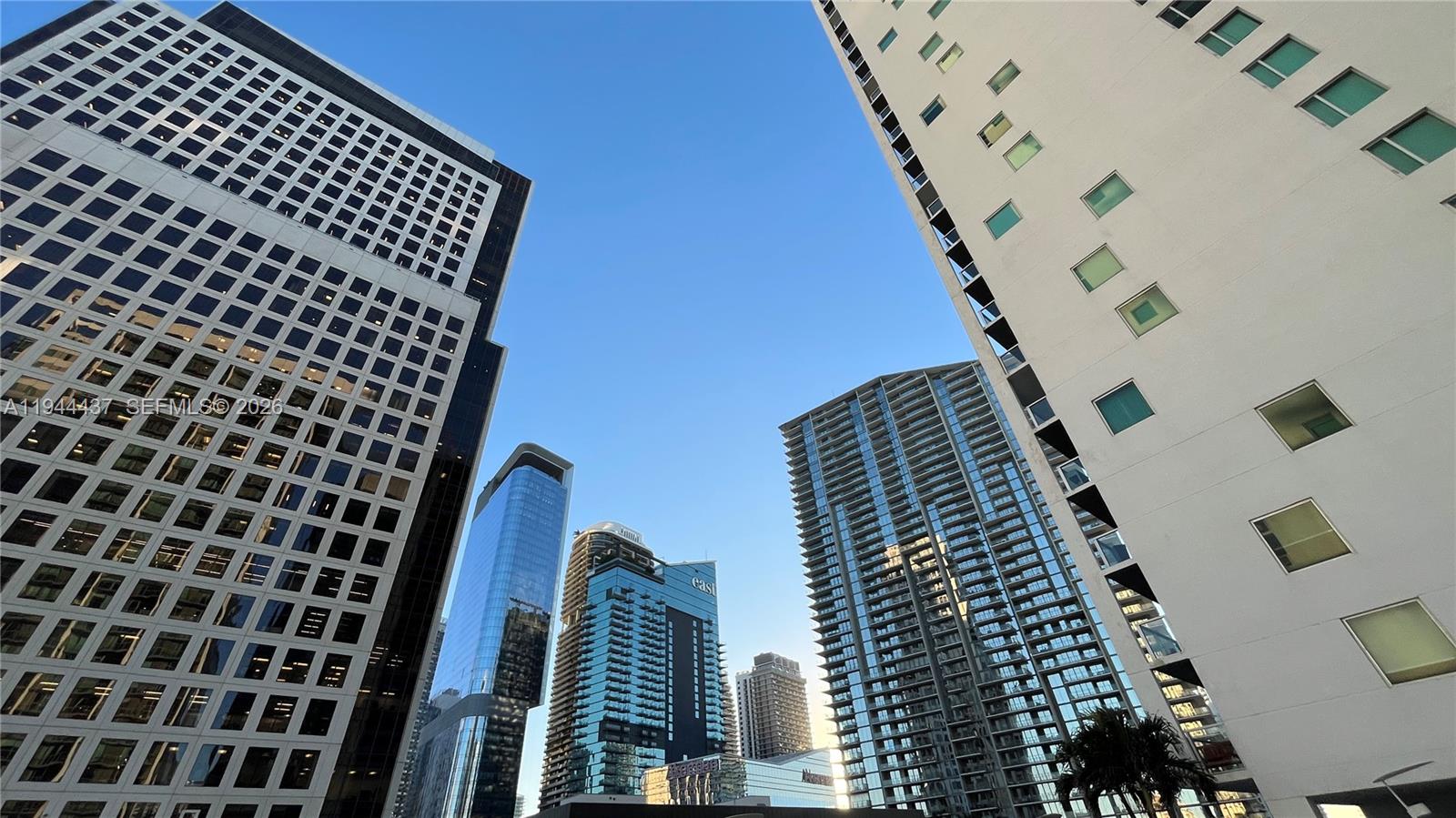 55 SE 6th St #2601, Miami FL 33131