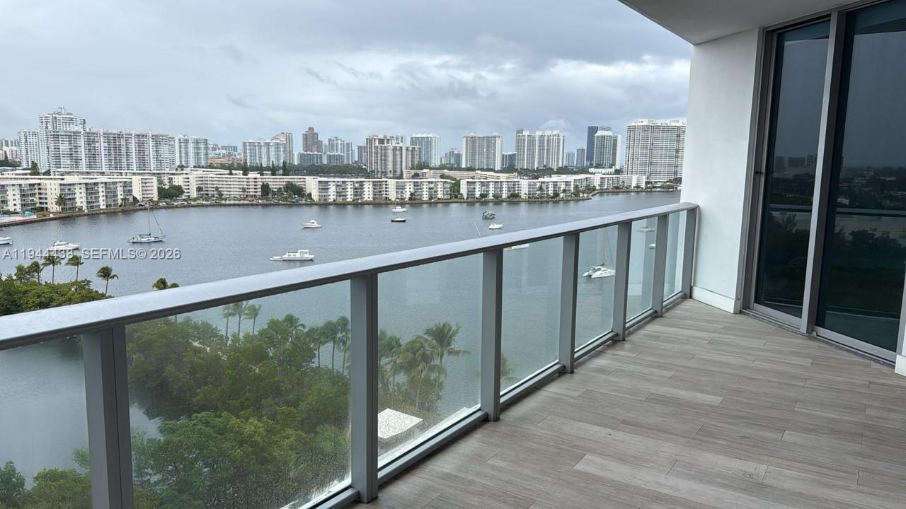 17301 Biscayne Blvd #1106, North Miami Beach FL 33160