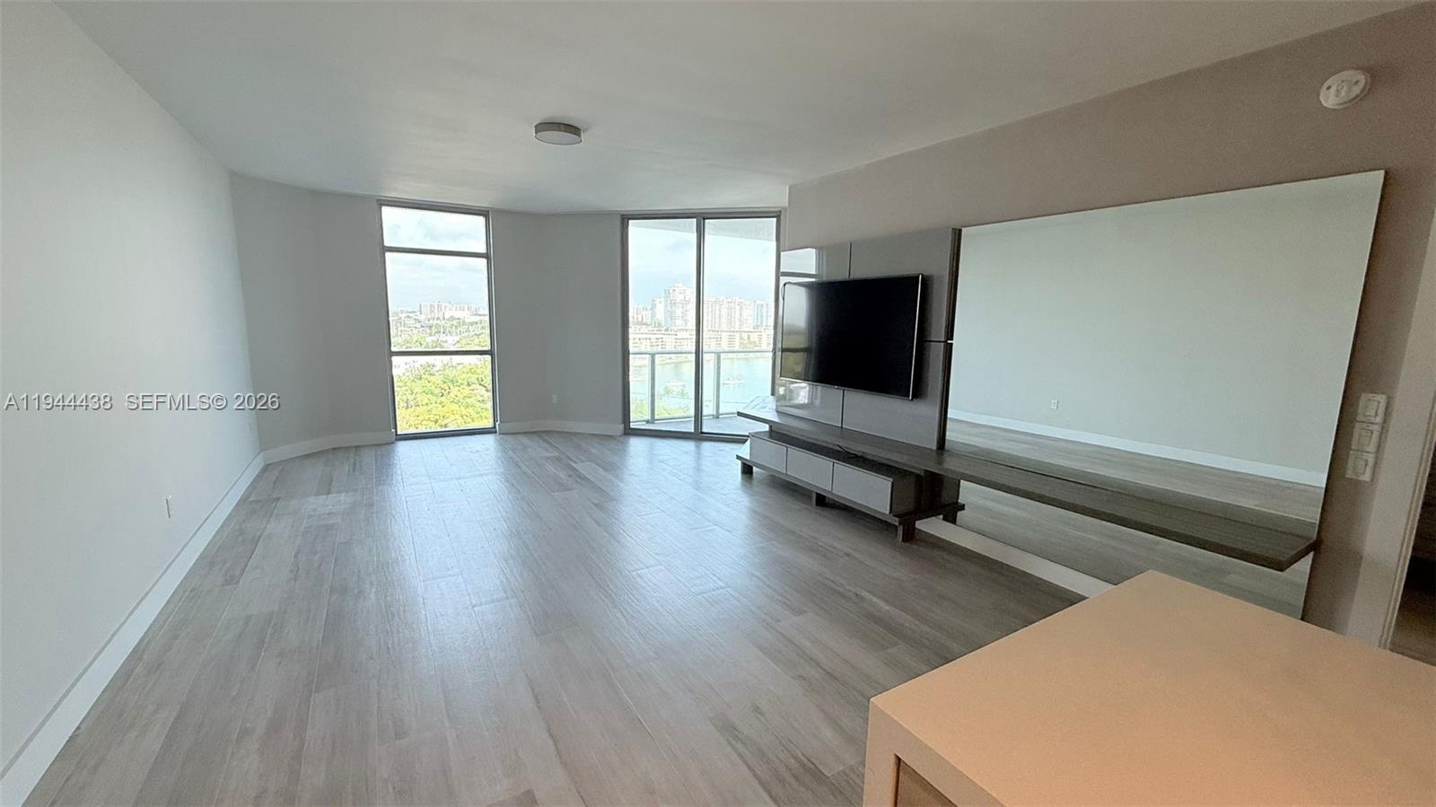 17301 Biscayne Blvd #1106, North Miami Beach FL 33160