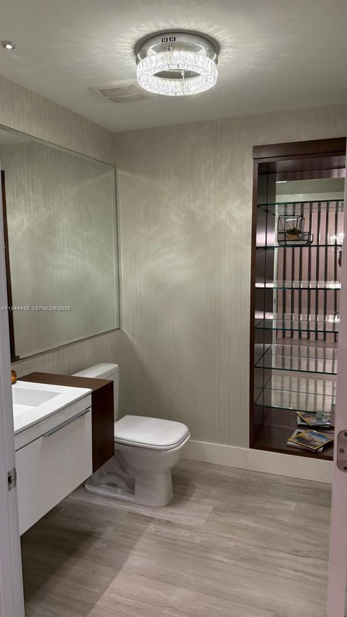 17301 Biscayne Blvd #1106, North Miami Beach FL 33160
