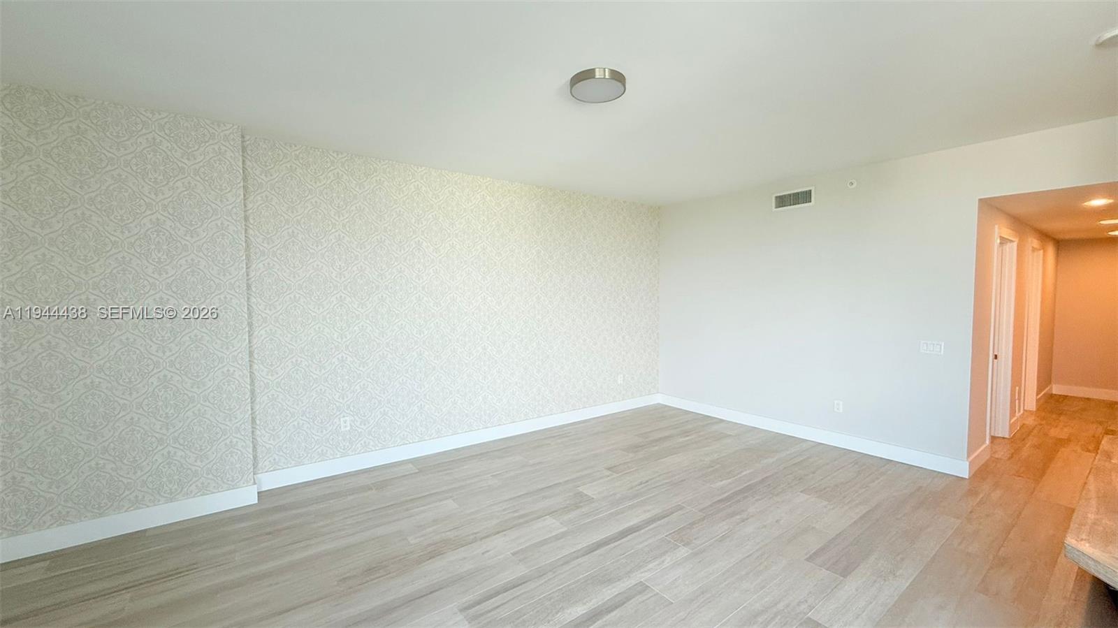 17301 Biscayne Blvd #1106, North Miami Beach FL 33160