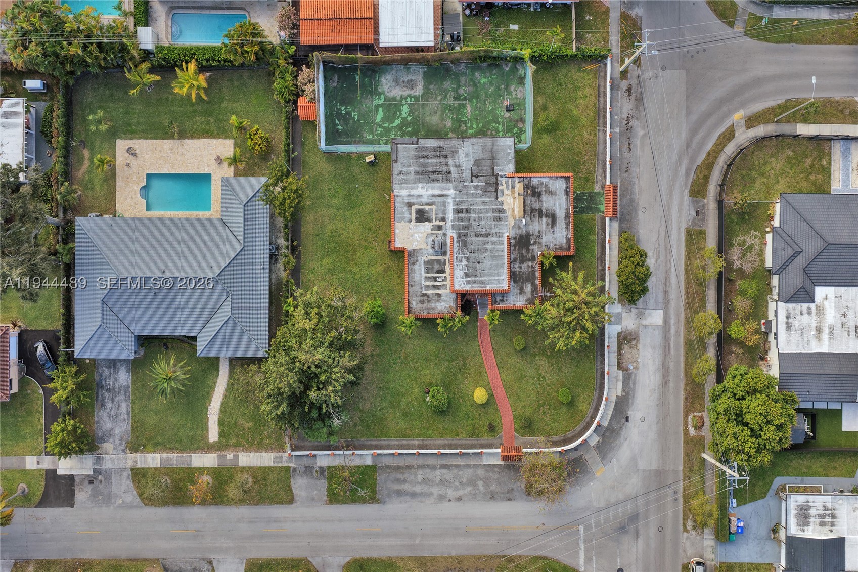 500 SW 39th Ct, Miami FL 33134