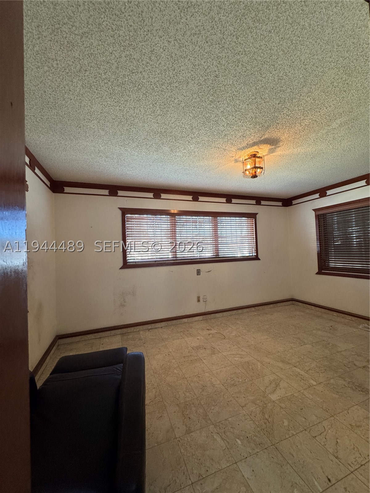 500 SW 39th Ct, Miami FL 33134