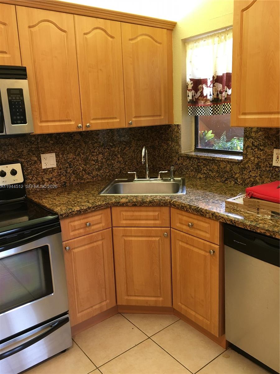 3818 Coral Tree Cir #3818, Coconut Creek FL 33073