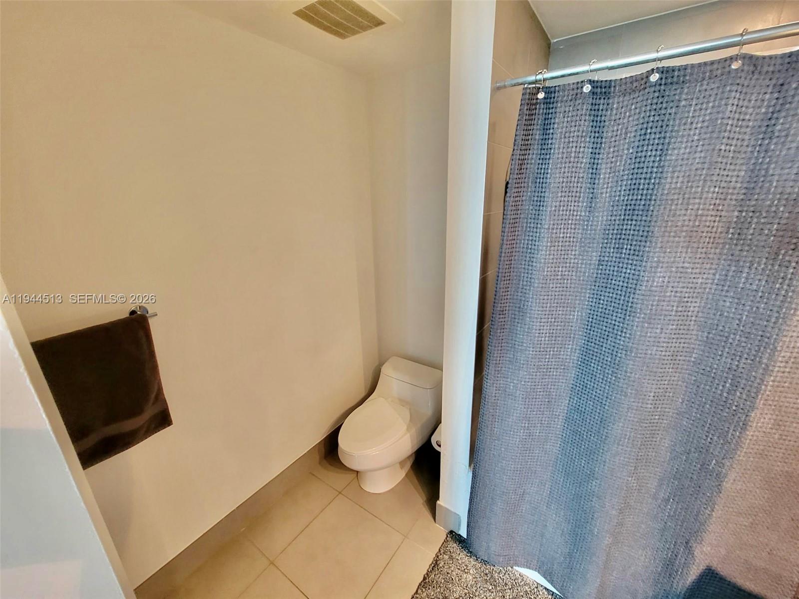 92 SW 3rd St #1808, Miami FL 33130