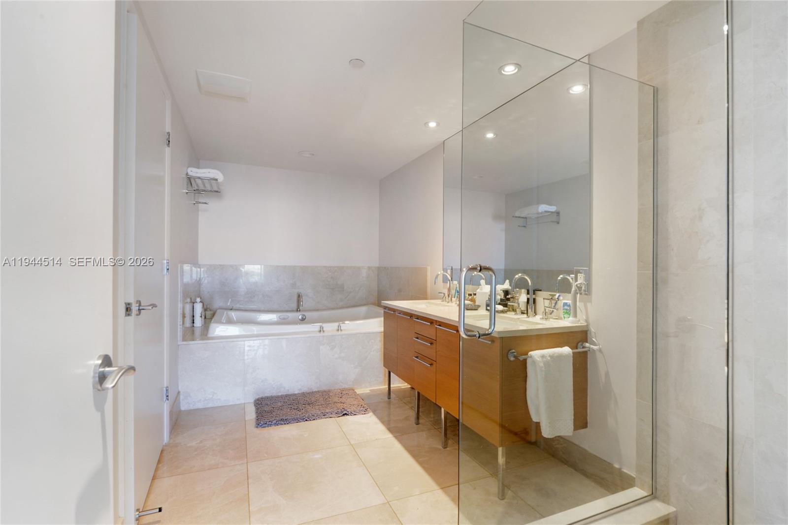 17001 Collins Ave #4101, Sunny Isles Beach FL 33160