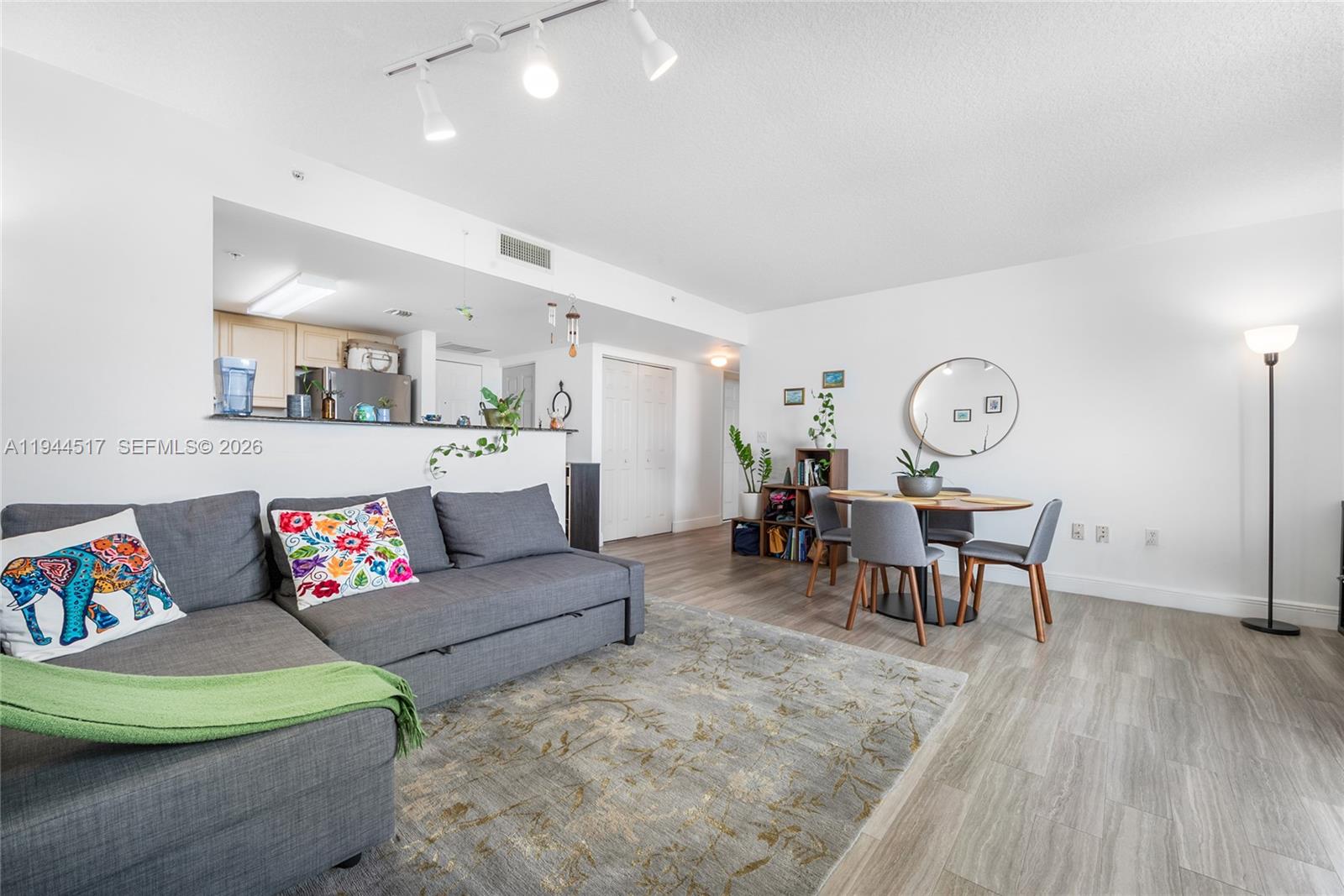 3000 Coral Way #1409, Miami FL 33145
