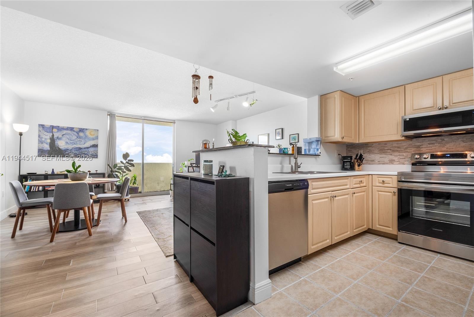 3000 Coral Way #1409, Miami FL 33145