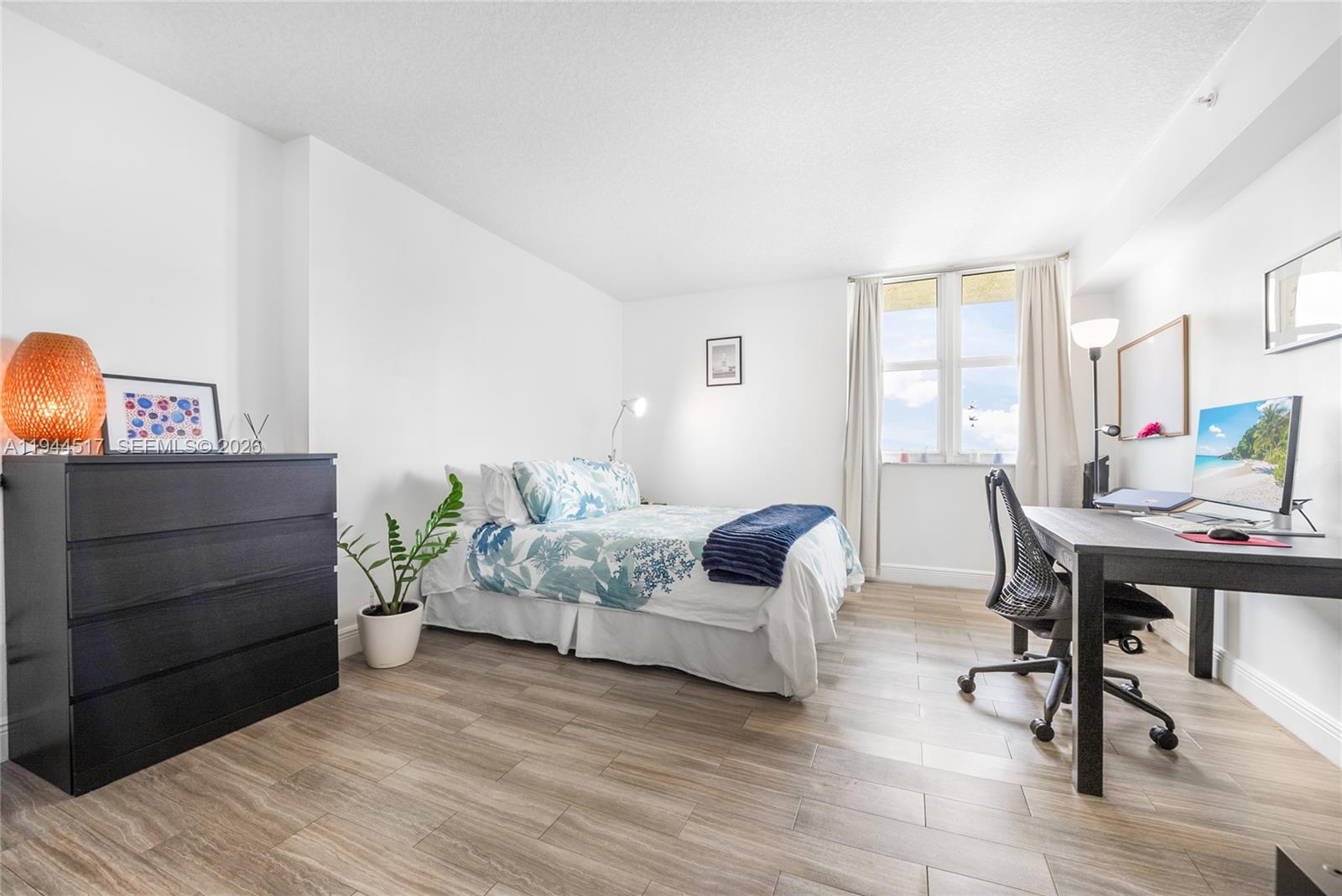 3000 Coral Way #1409, Miami FL 33145