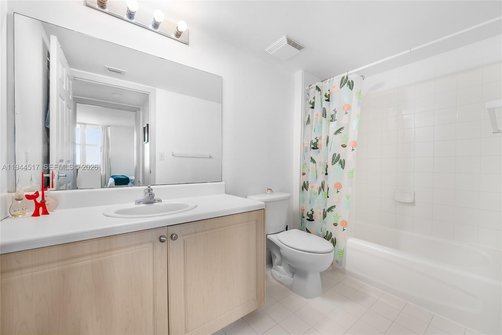 3000 Coral Way #1409, Miami FL 33145