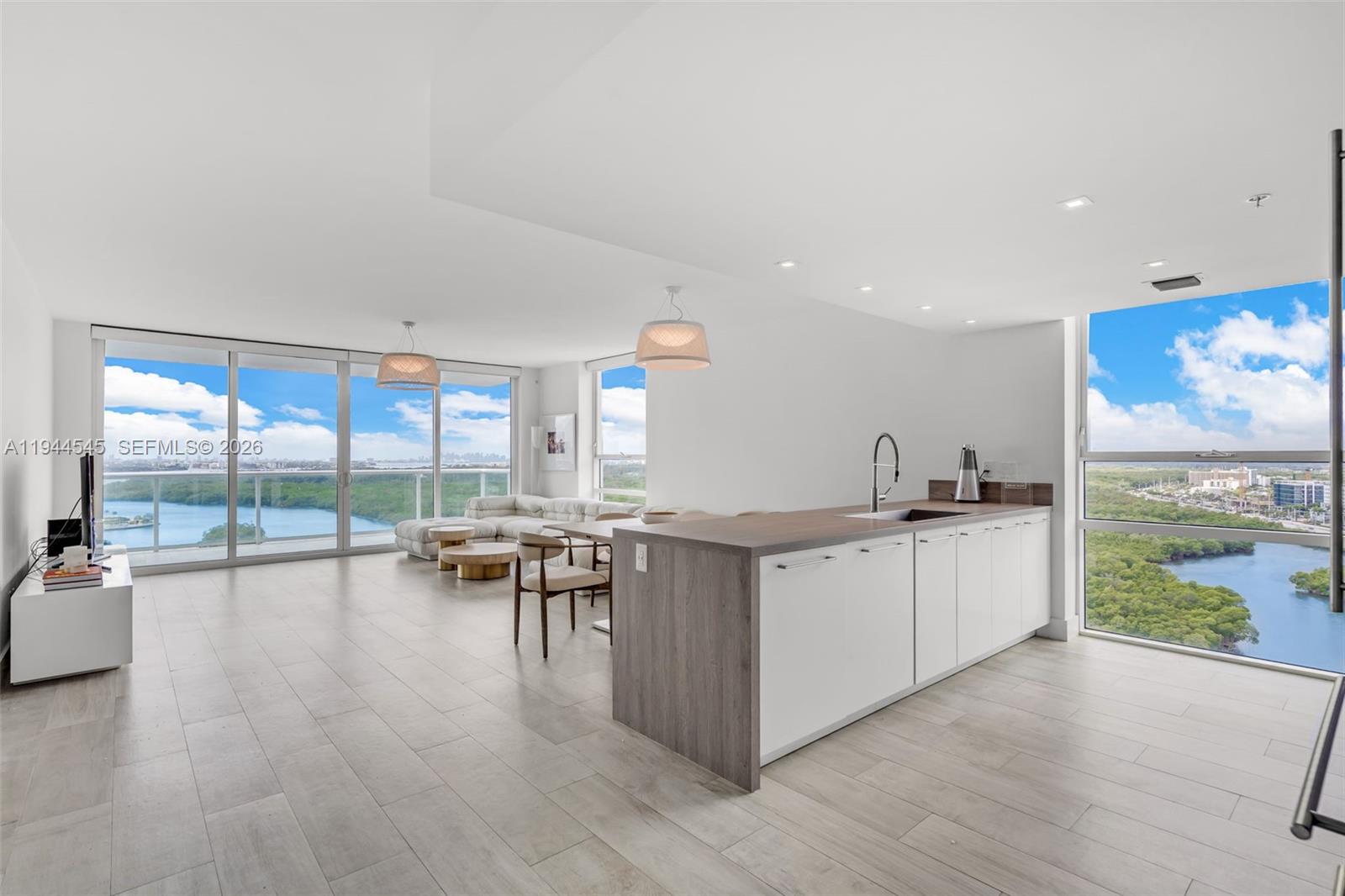 400 Sunny Isles Blvd #1801, Sunny Isles Beach FL 33160