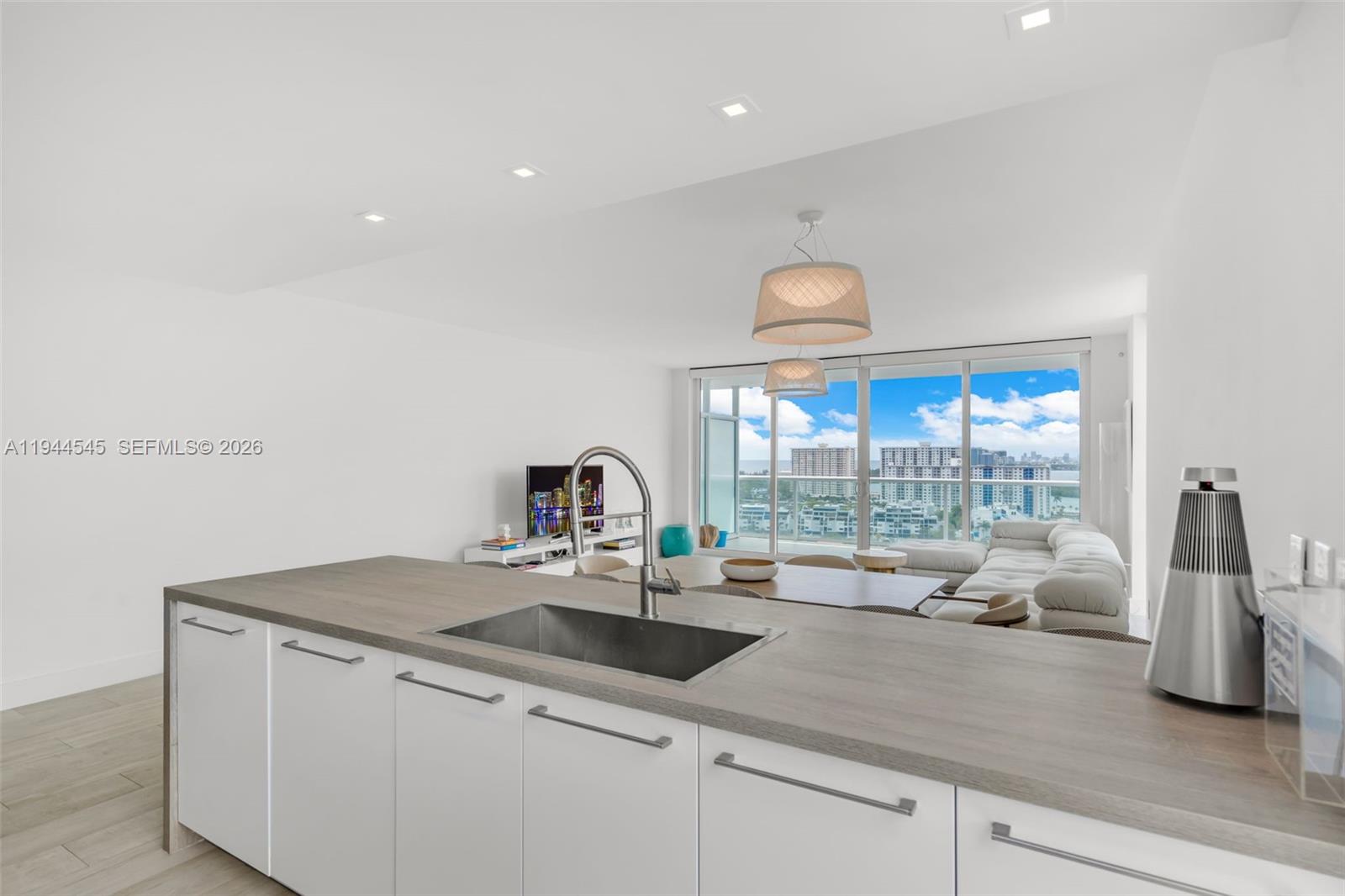 400 Sunny Isles Blvd #1801, Sunny Isles Beach FL 33160