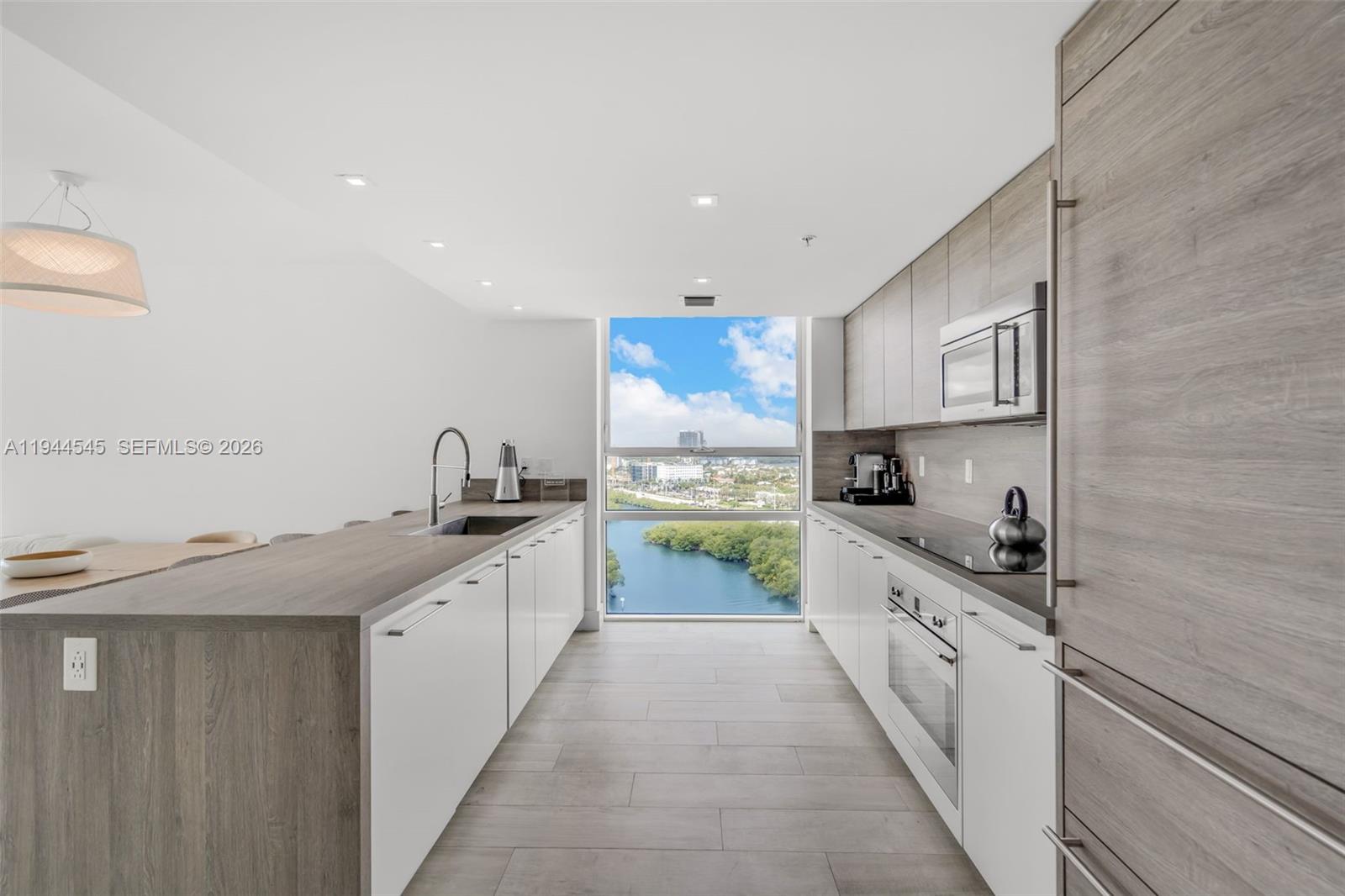 400 Sunny Isles Blvd #1801, Sunny Isles Beach FL 33160