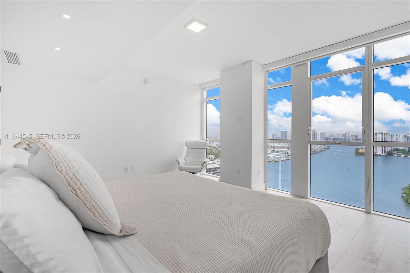 400 Sunny Isles Blvd #1801, Sunny Isles Beach FL 33160