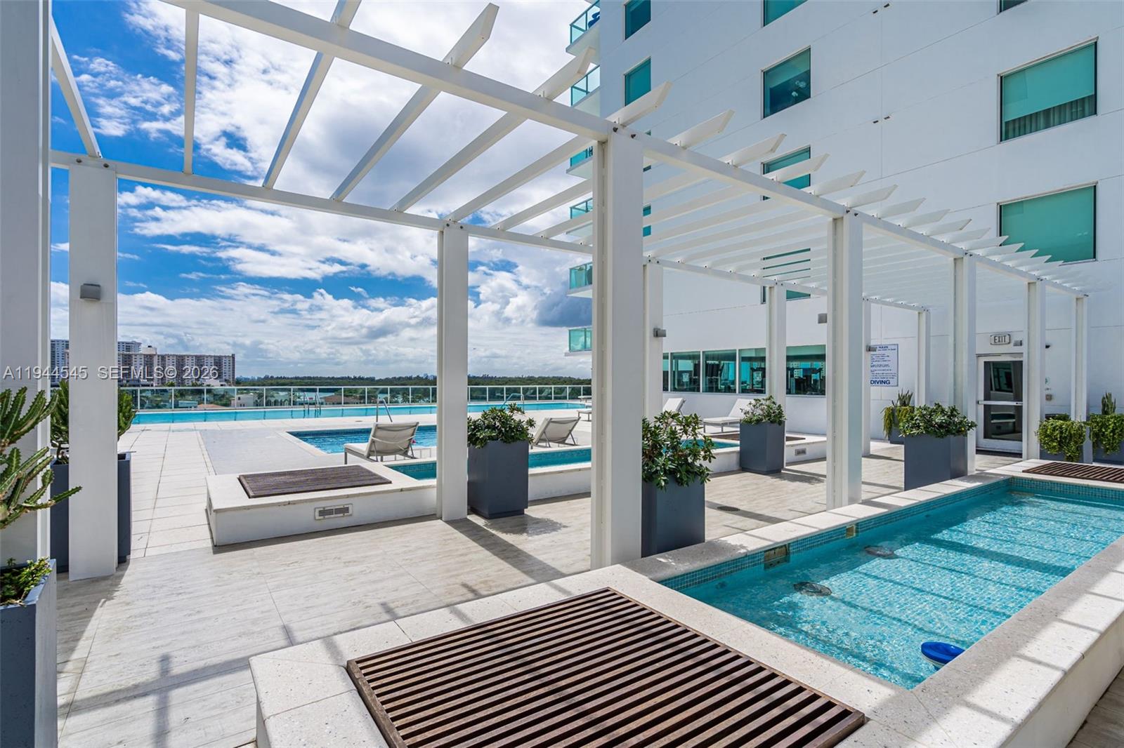 400 Sunny Isles Blvd #1801, Sunny Isles Beach FL 33160