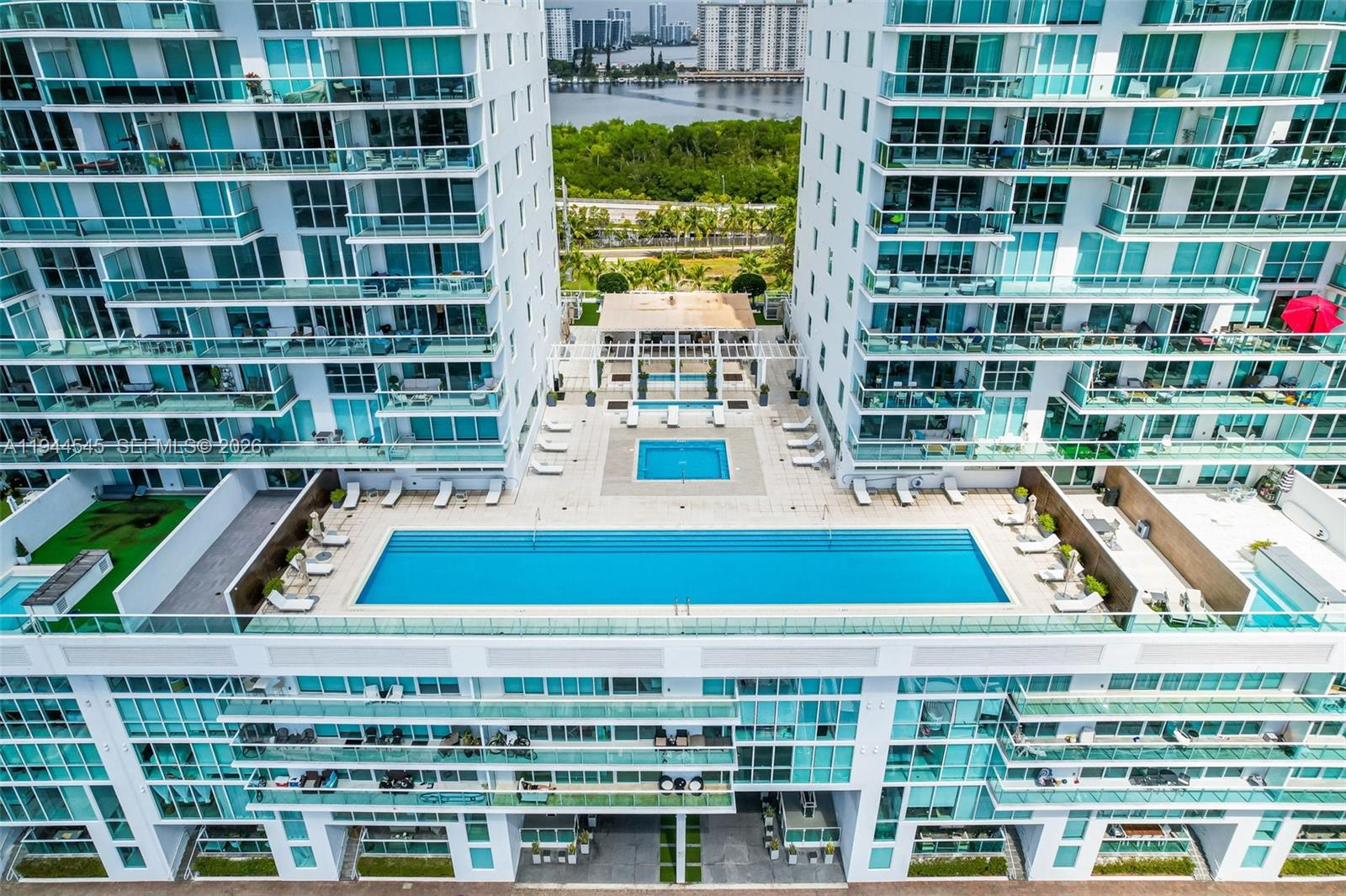 400 Sunny Isles Blvd #1801, Sunny Isles Beach FL 33160