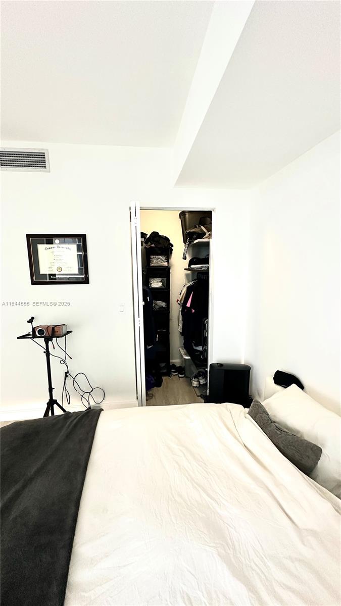 55 SW 9th St #3702, Miami FL 33130