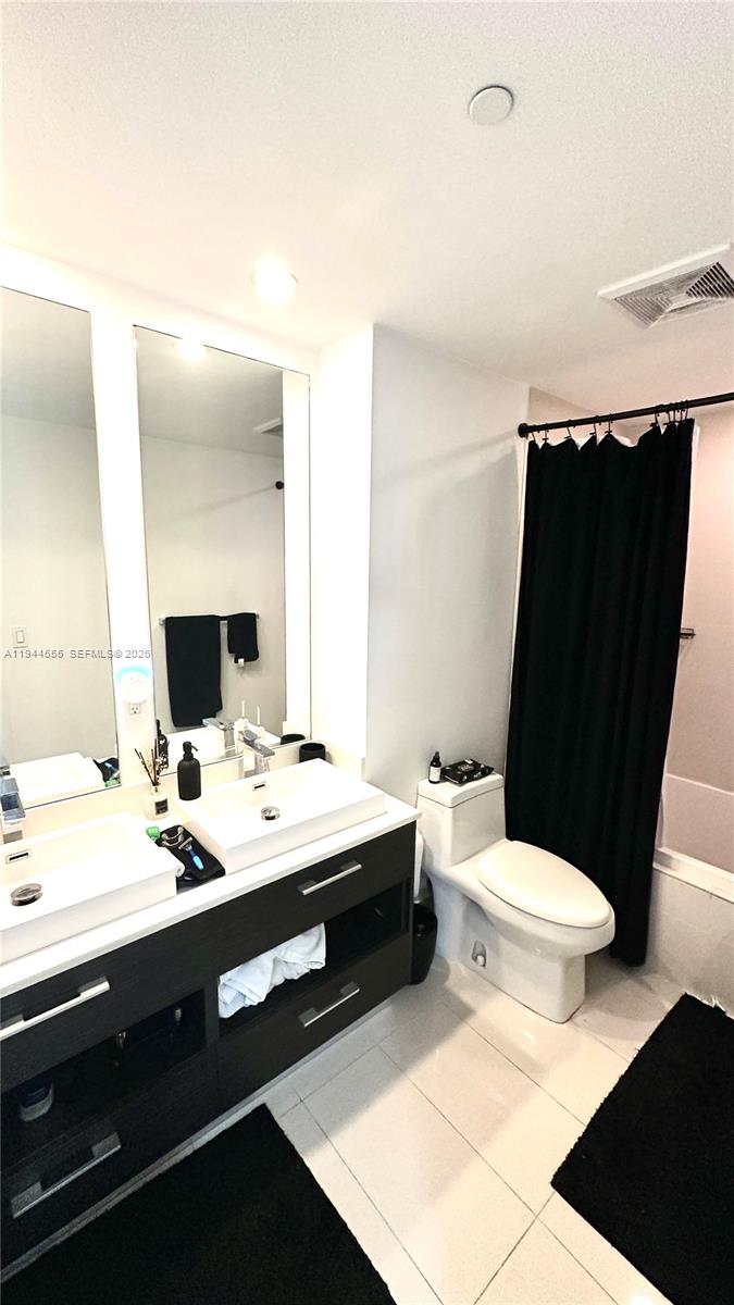 55 SW 9th St #3702, Miami FL 33130