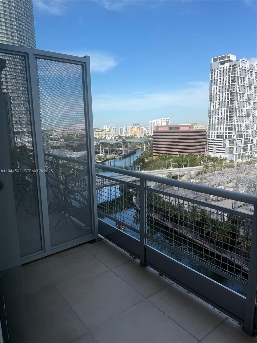 690 SW 1st Ct #1703, Miami FL 33130