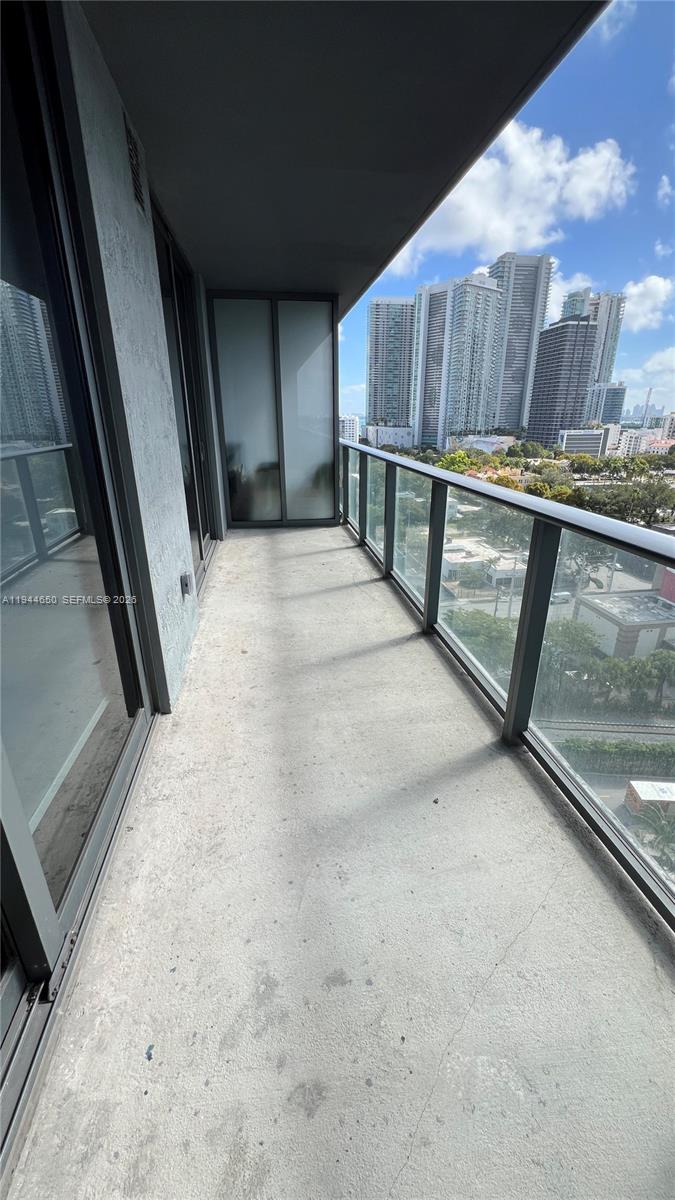 121 NE 34th St #1103, Miami FL 33137