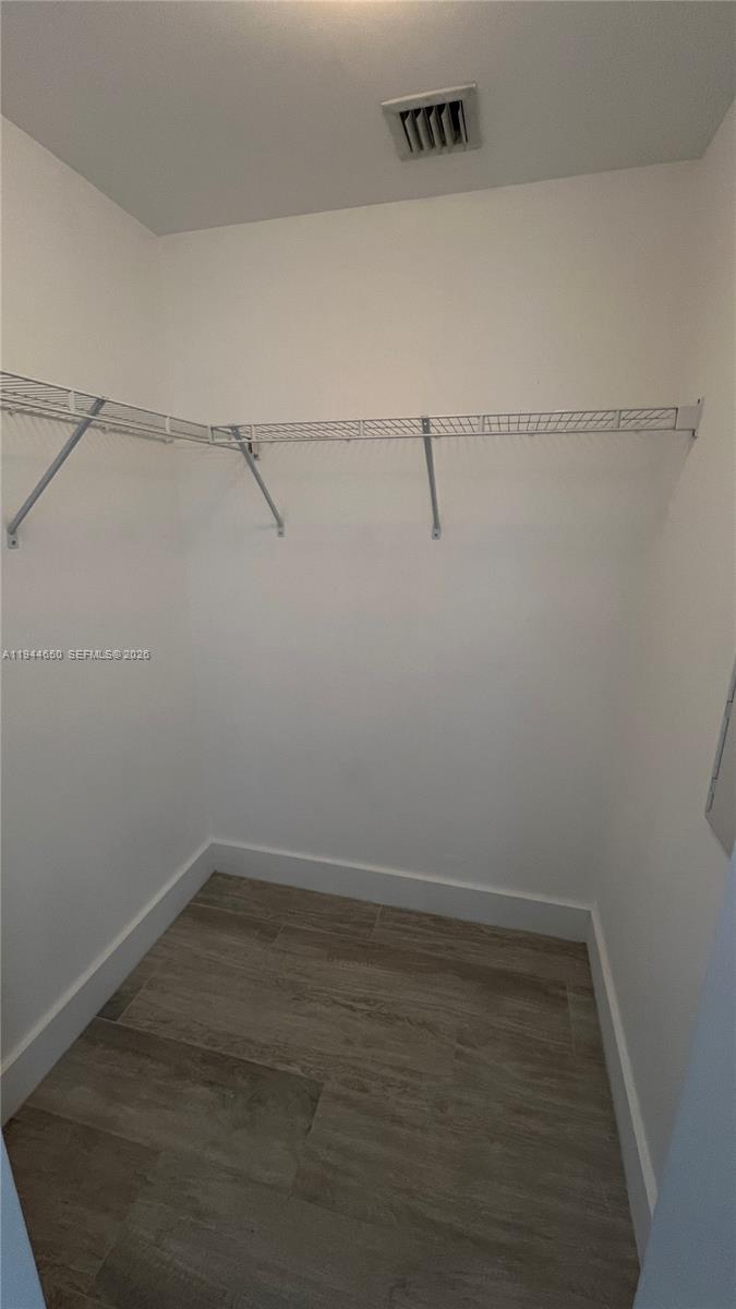 121 NE 34th St #1103, Miami FL 33137