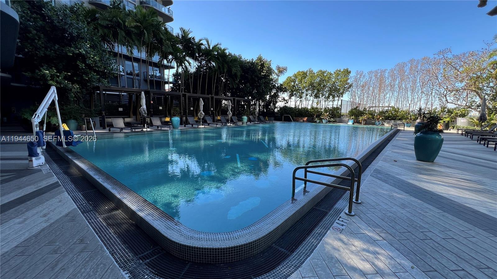 121 NE 34th St #1103, Miami FL 33137
