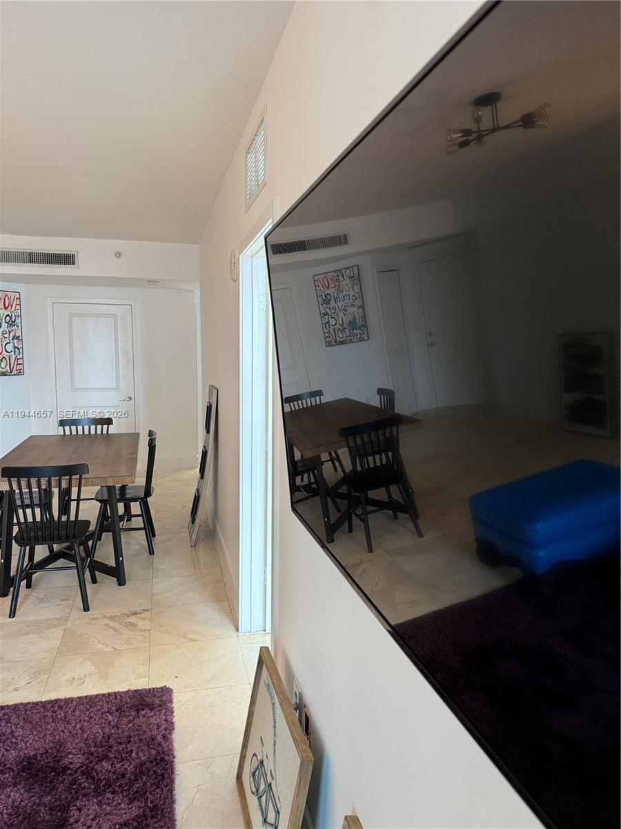 170 SE 14th St #2405, Miami FL 33131